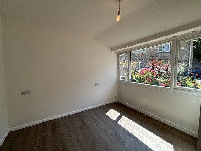 Flat Trelake Road in St. Austell