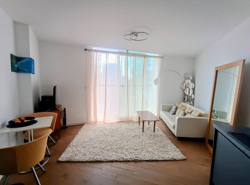 Flat Queenstown Road in Greater London
