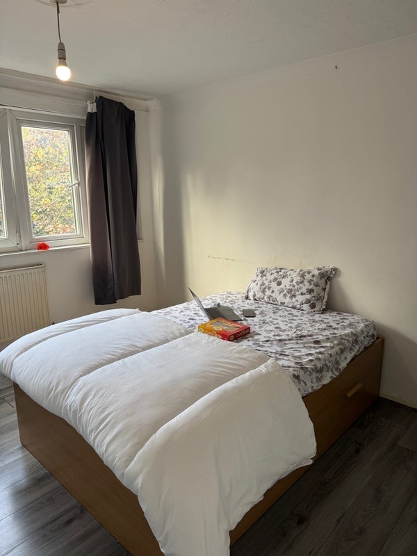 Room Baythorne Street in Greater London