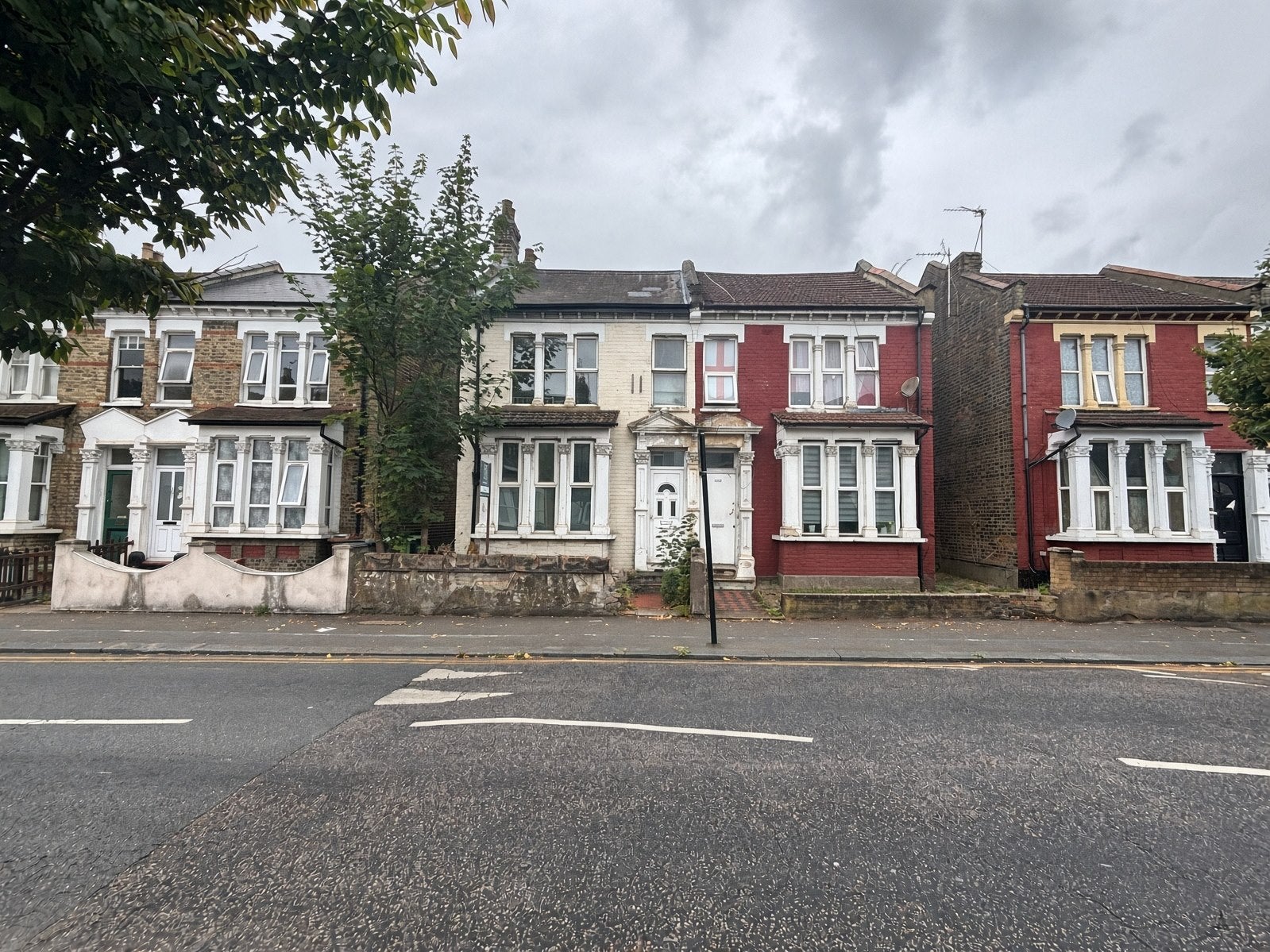 House Wightman Road in Greater London
