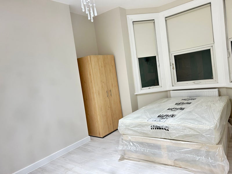 Room Melfort Road in Greater London