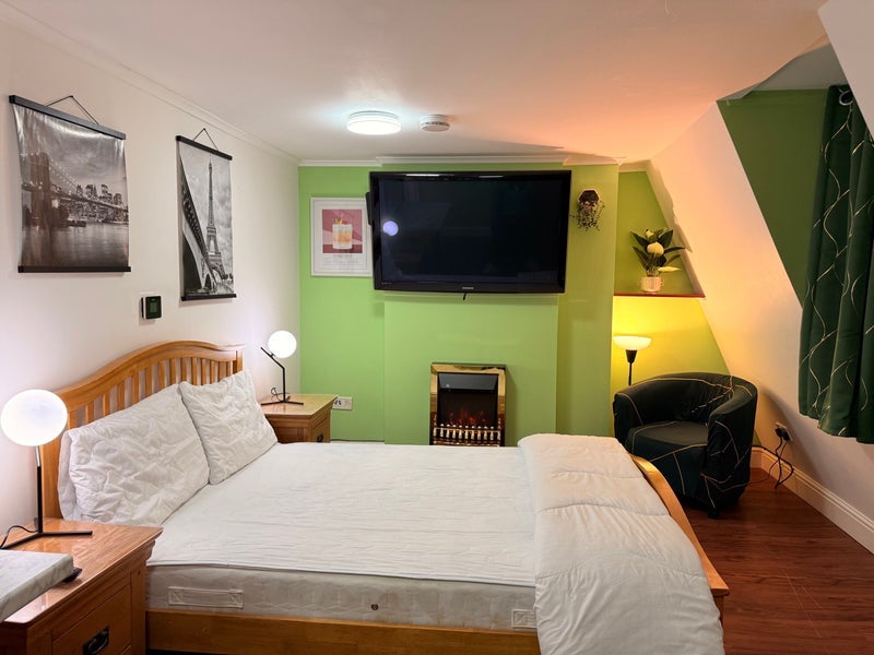 Room Dean Street in City of Westminster