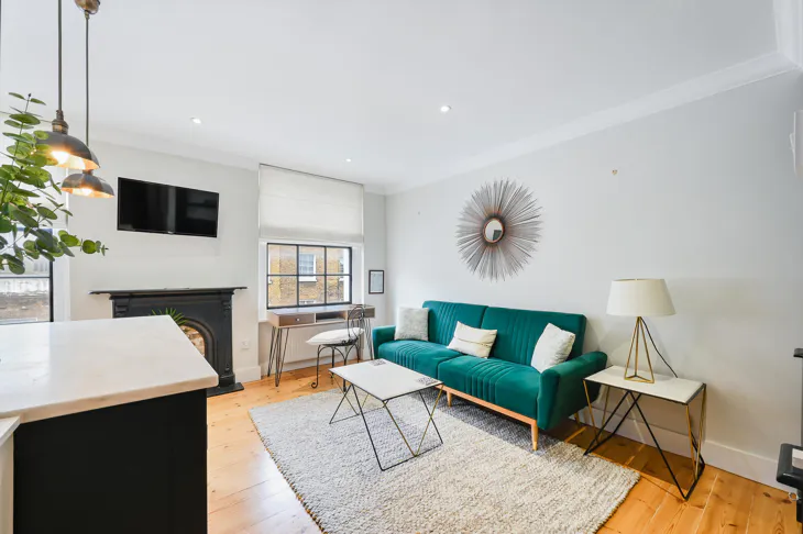 Flat Burton Street in Greater London