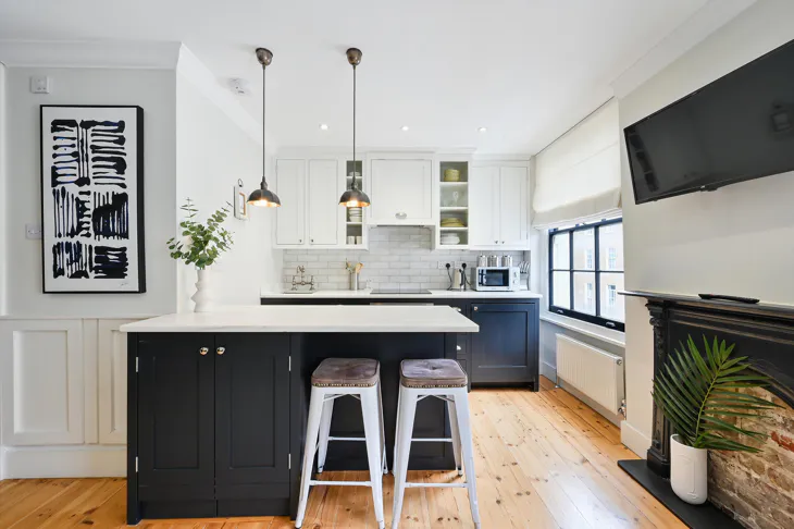 Flat Burton Street in Greater London