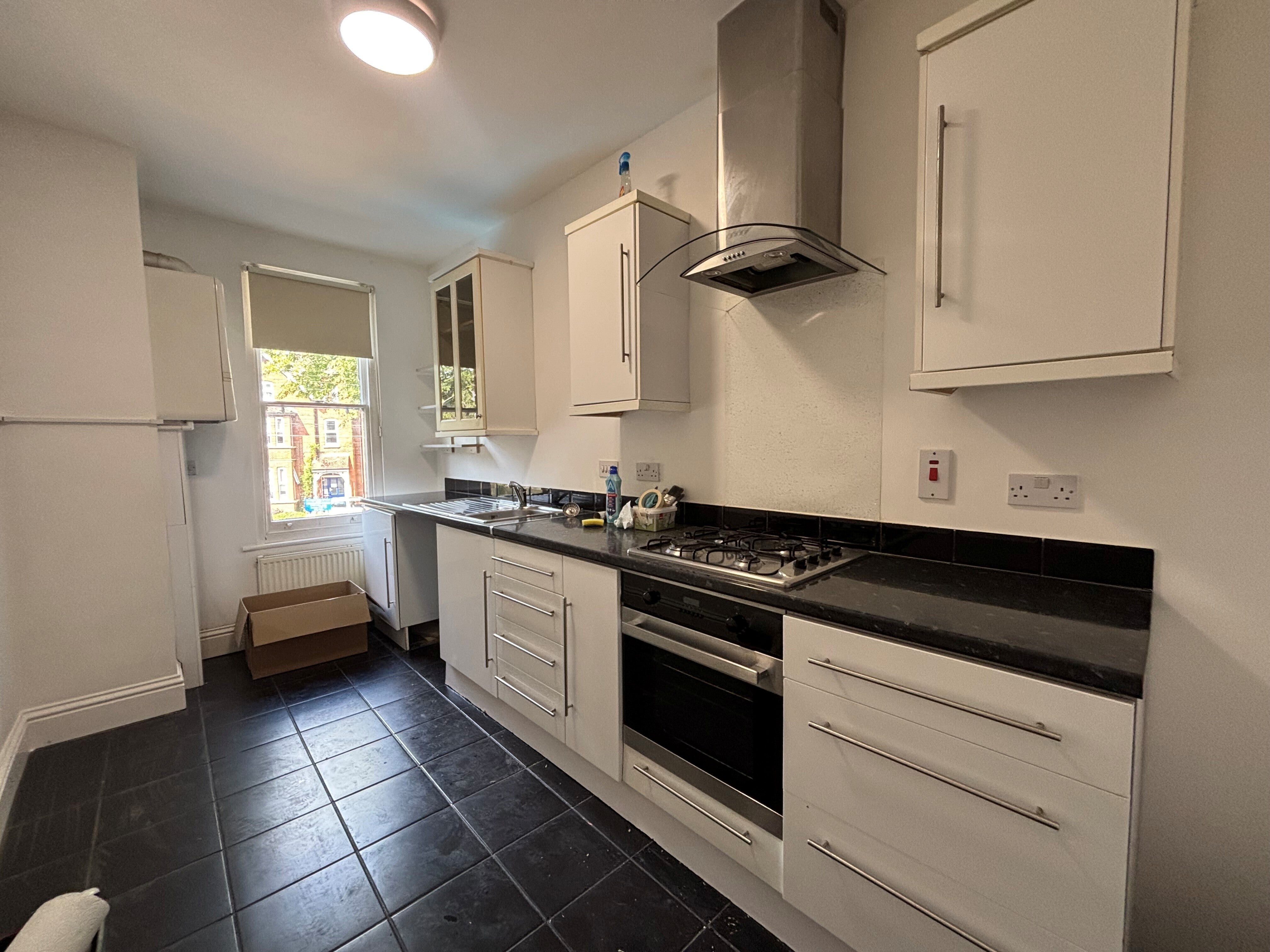 Flat Lansdowne Road in Bedford