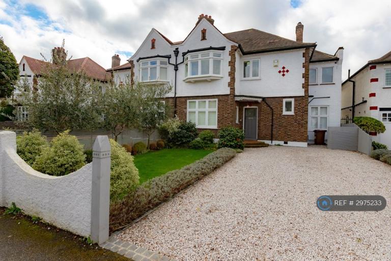 House Burbage Road in Greater London