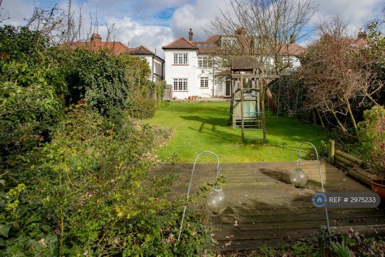 House Burbage Road in Greater London