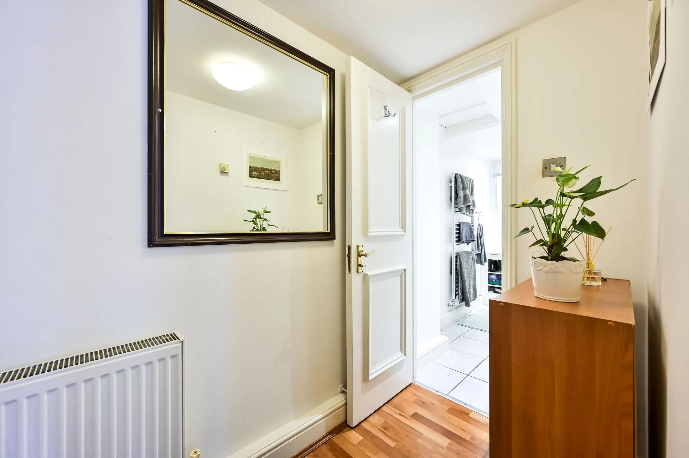 Flat Morton Mews in Greater London