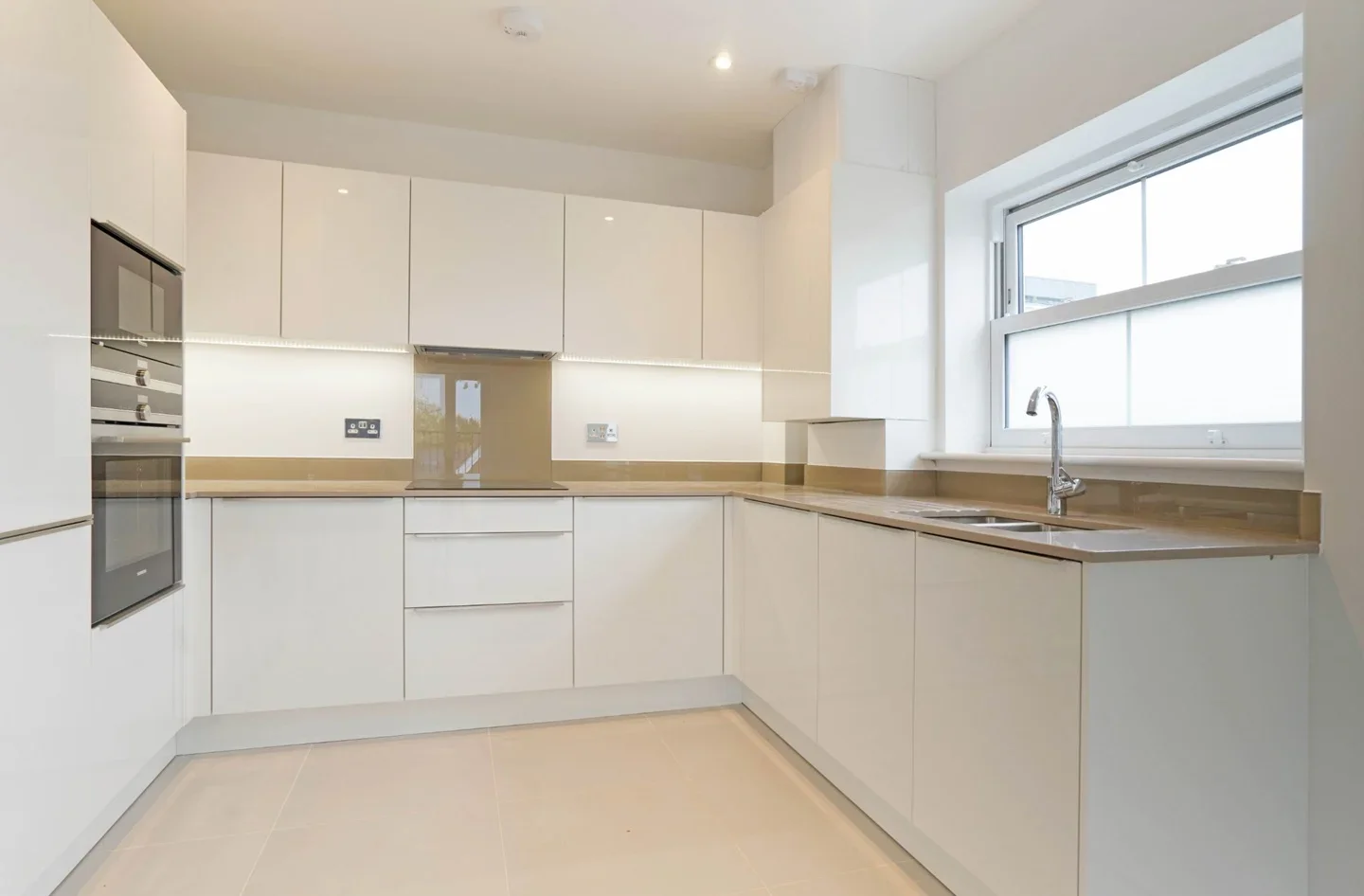 Flat Sovereign Place in Tunbridge Wells
