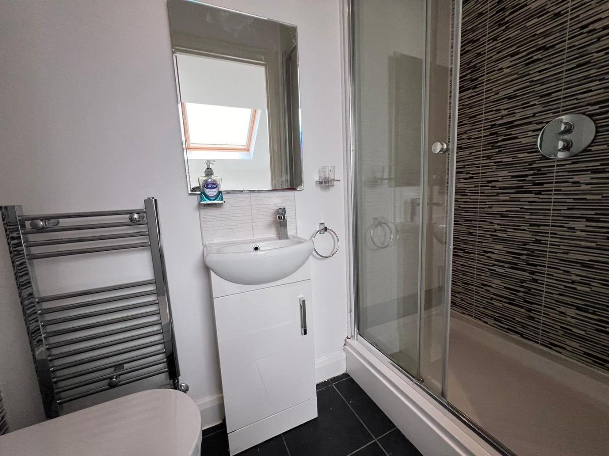 Room Monthermer Road in Cardiff