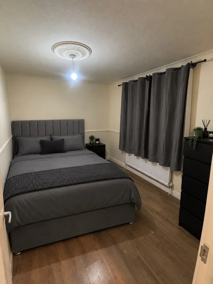 Room Sterry Road in Greater London