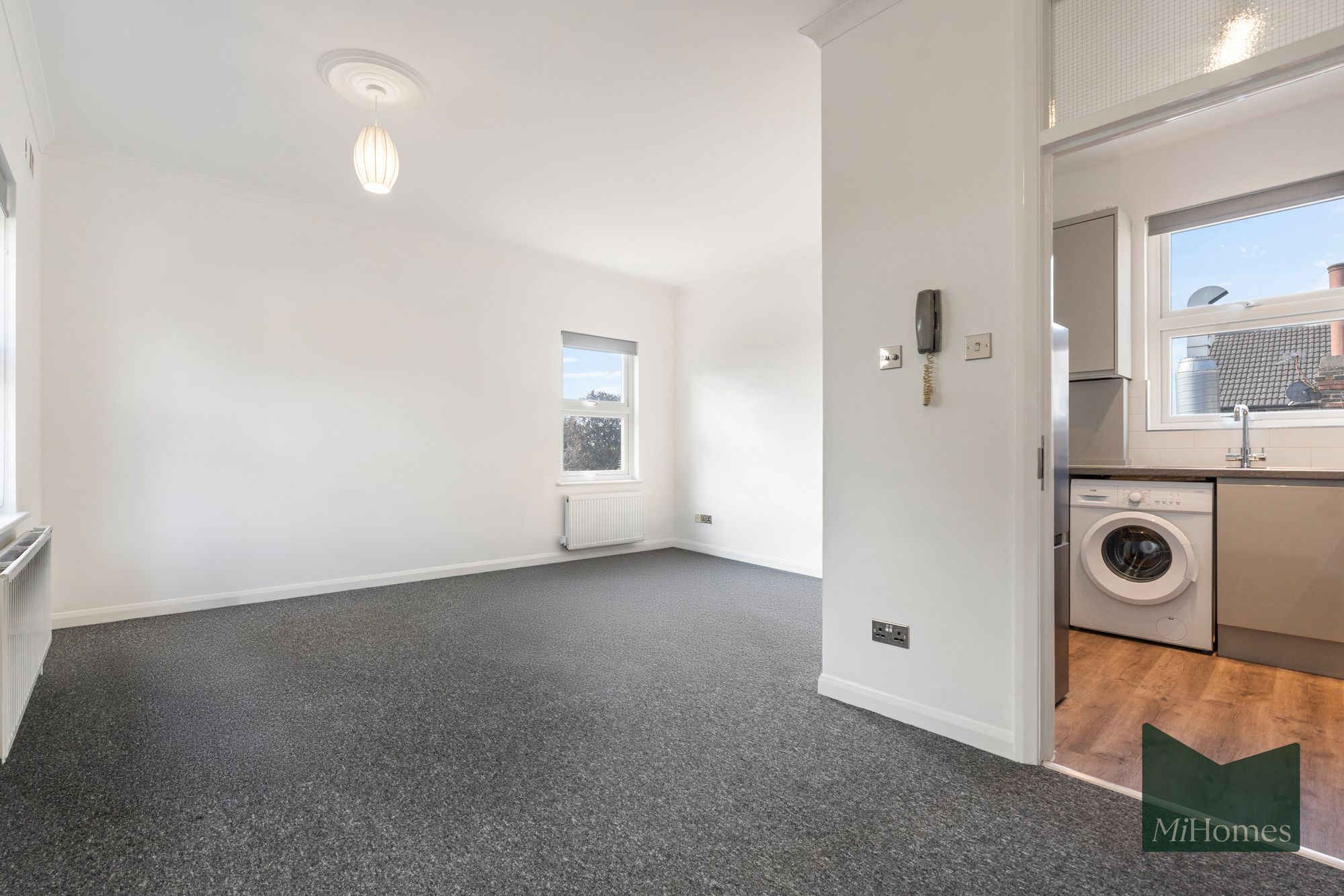 Flat Windsor Road in Greater London