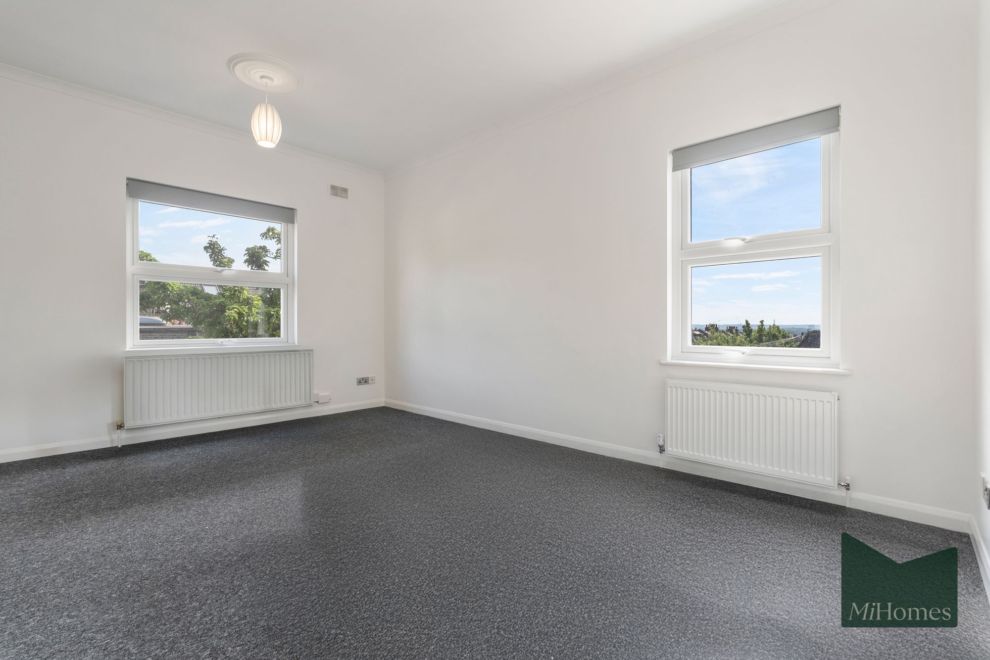 Flat Windsor Road in Greater London
