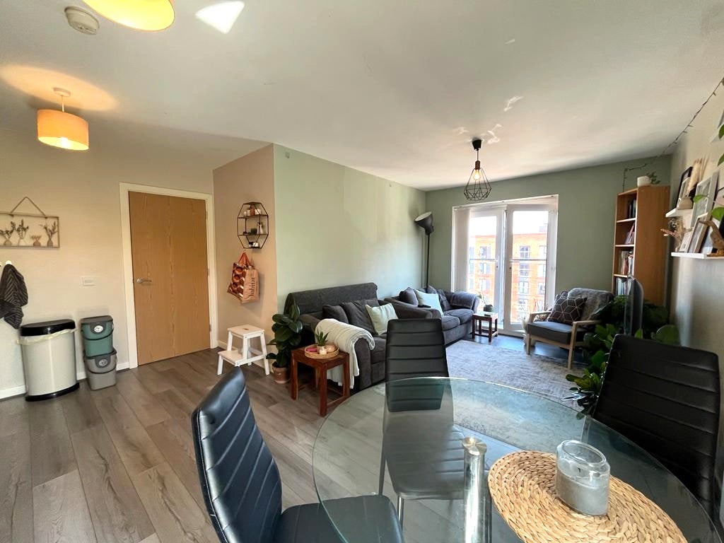 Flat Derwent Street in Salford