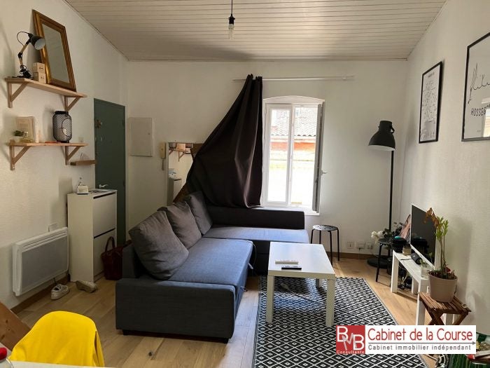 Flat Rue de la Course in Bordeaux