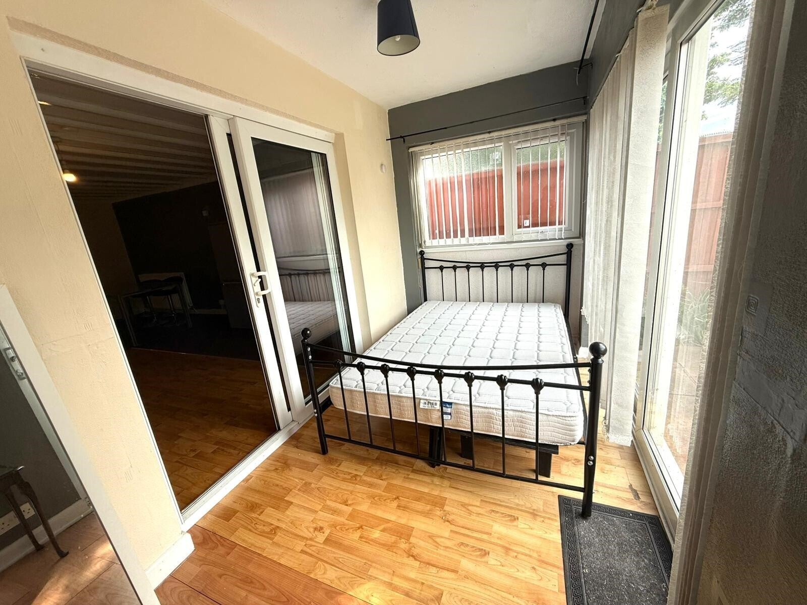 Flat Waltham Close in Rushcliffe