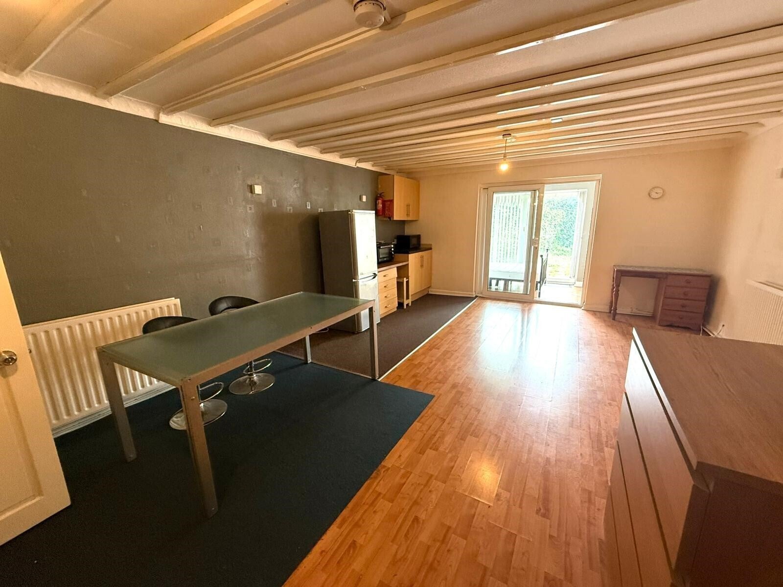 Flat Waltham Close in Rushcliffe