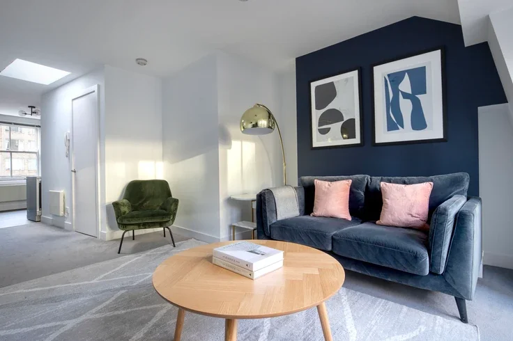 Flat Aldersgate Street in City of London