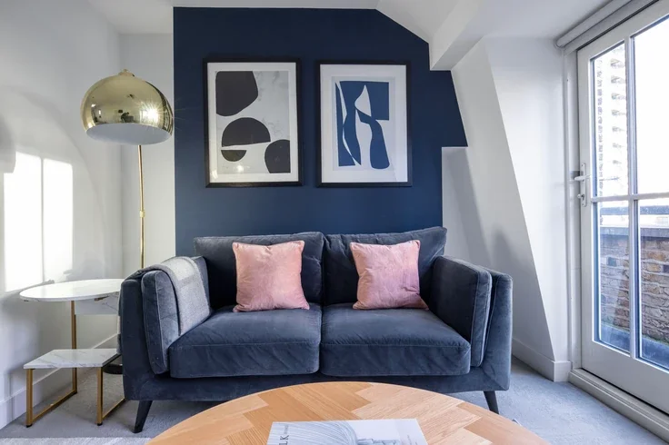 Flat Aldersgate Street in City of London