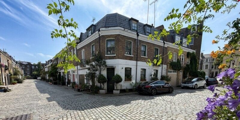 House Pindock Mews in City of Westminster