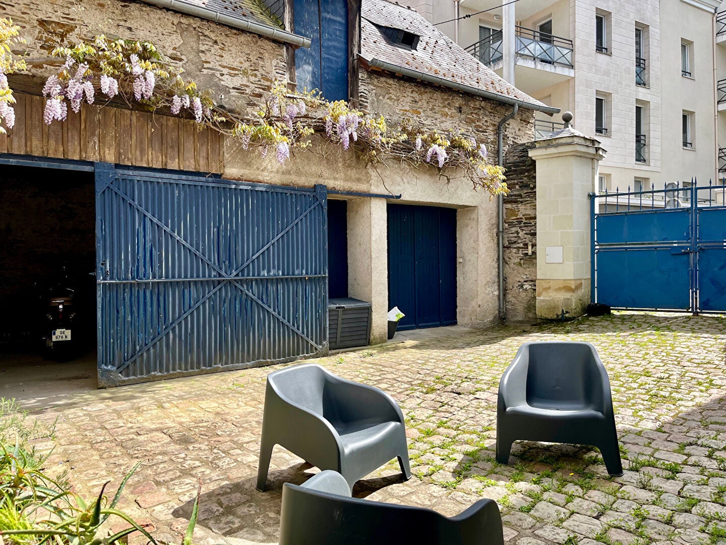 Room Rue de Quatrebarbes in Angers