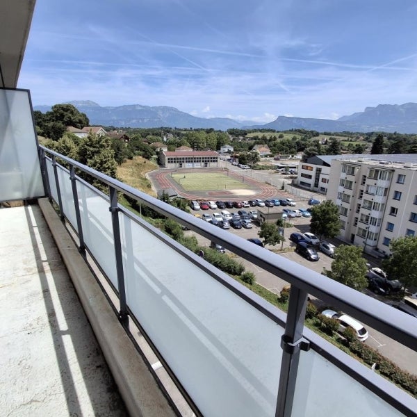 Flat Rue de l'Idolay in Rives
