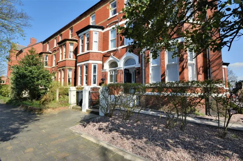 Flat Castle Walk in Southport