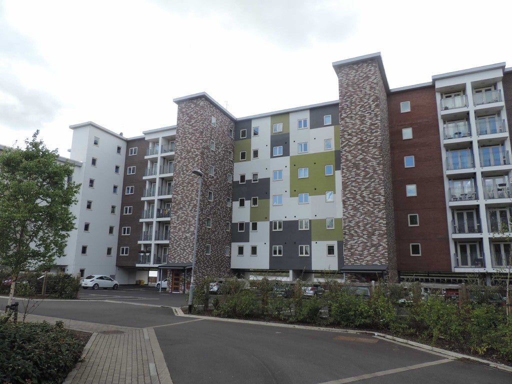Flat Saint Mary's Square in Gateshead