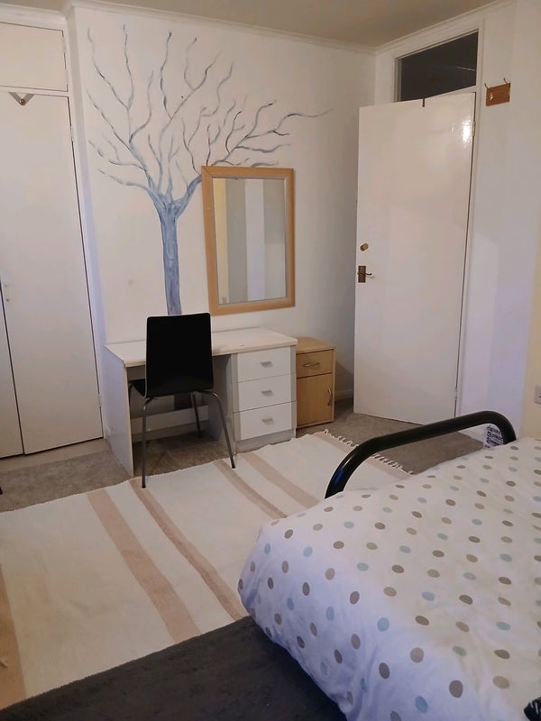 Room Stebondale Street in Greater London