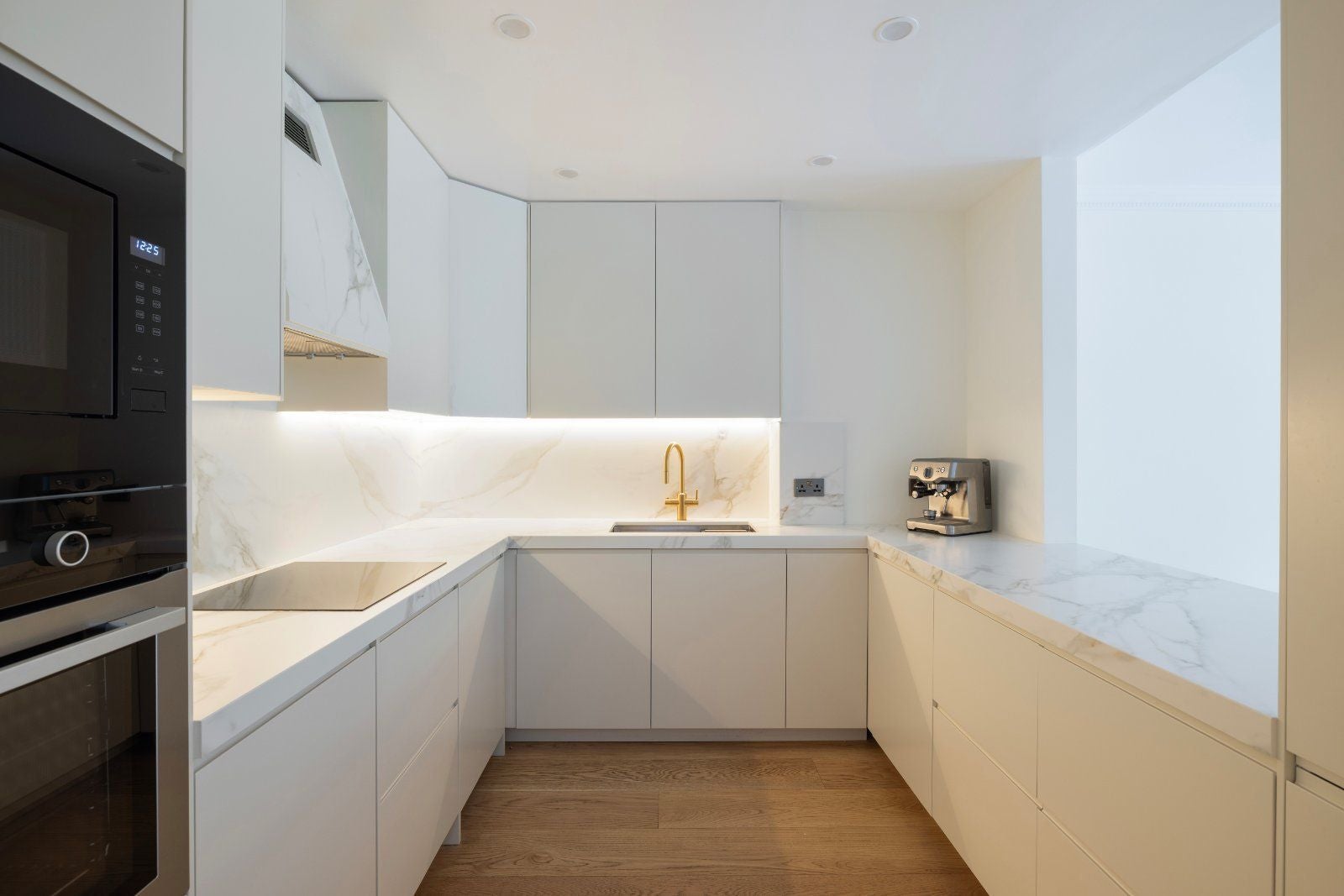 Flat Kensington Gore in City of Westminster