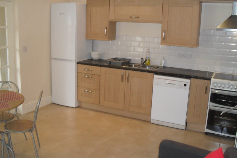 Room Ashwell Road in Stoke-on-Trent