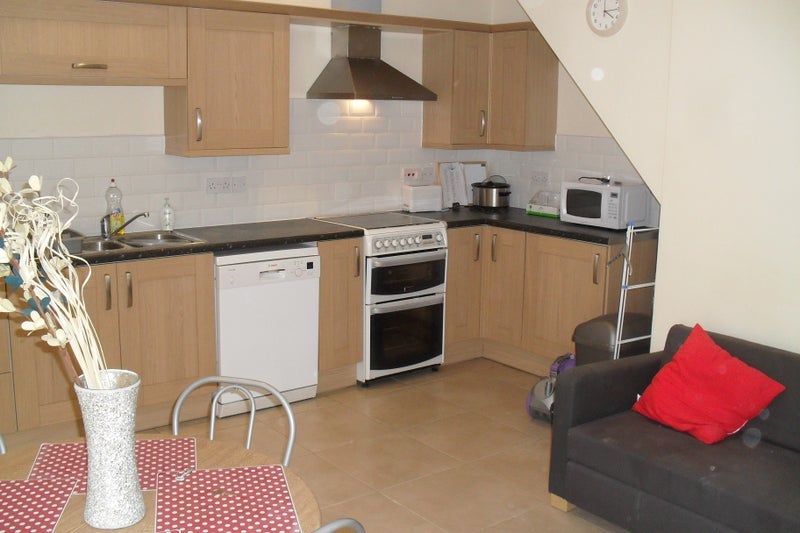Room Ashwell Road in Stoke-on-Trent