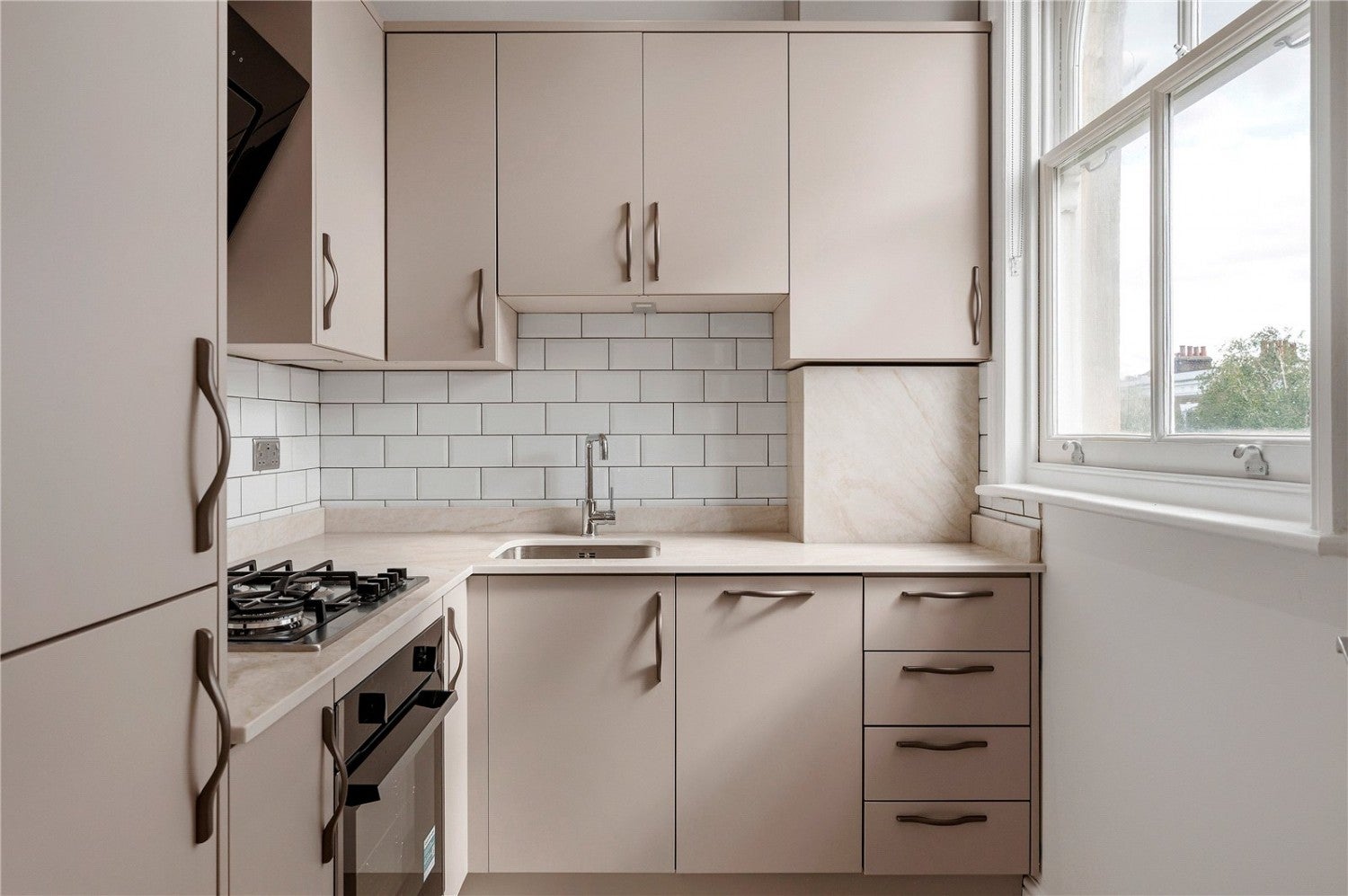 Flat Englefield Road in Greater London