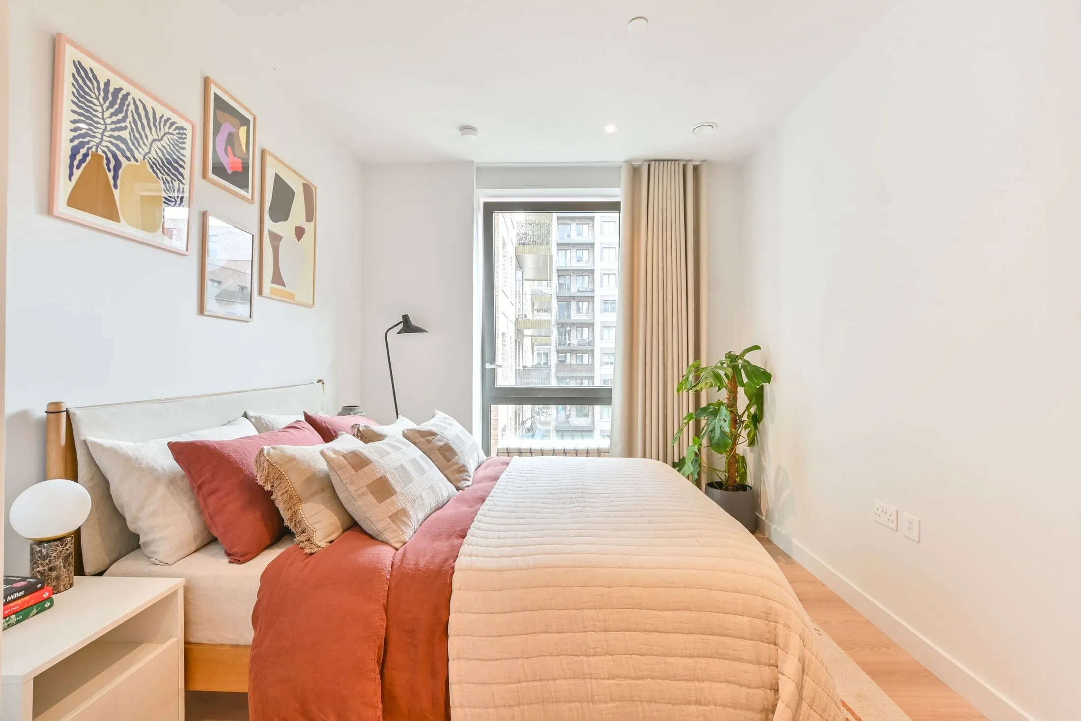 Flat Wrottesley Road in Greater London
