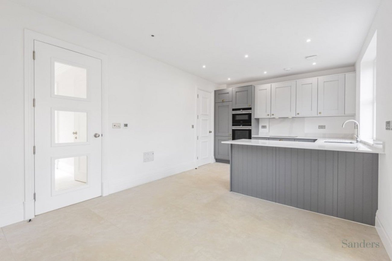 House Lushington Drive in Greater London