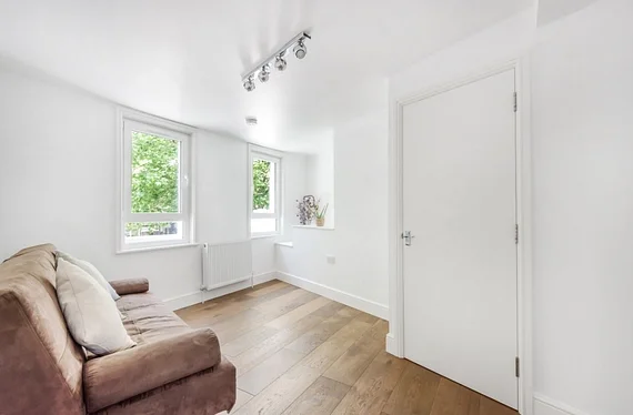 Flat Southwark Park Road in Greater London