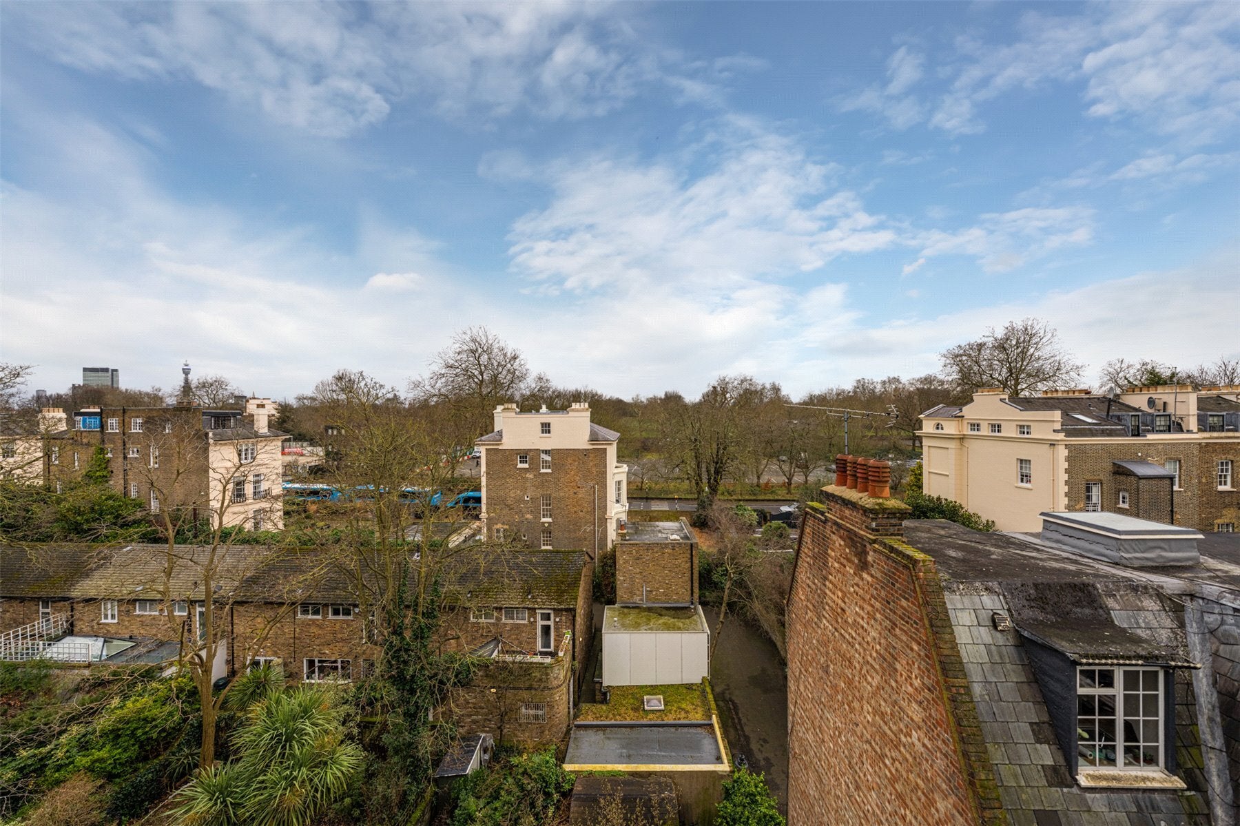 Flat Gloucester Avenue in Greater London