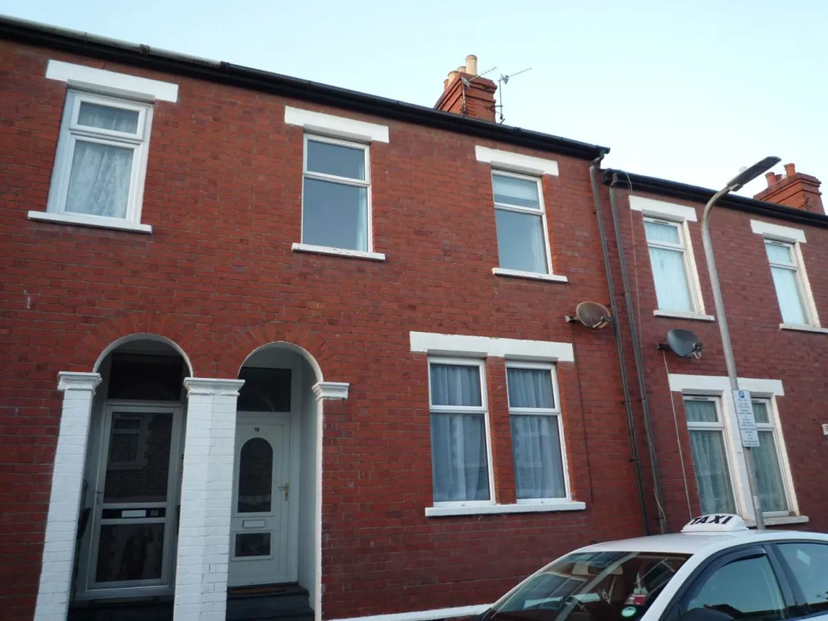 House Queen Street in Barry