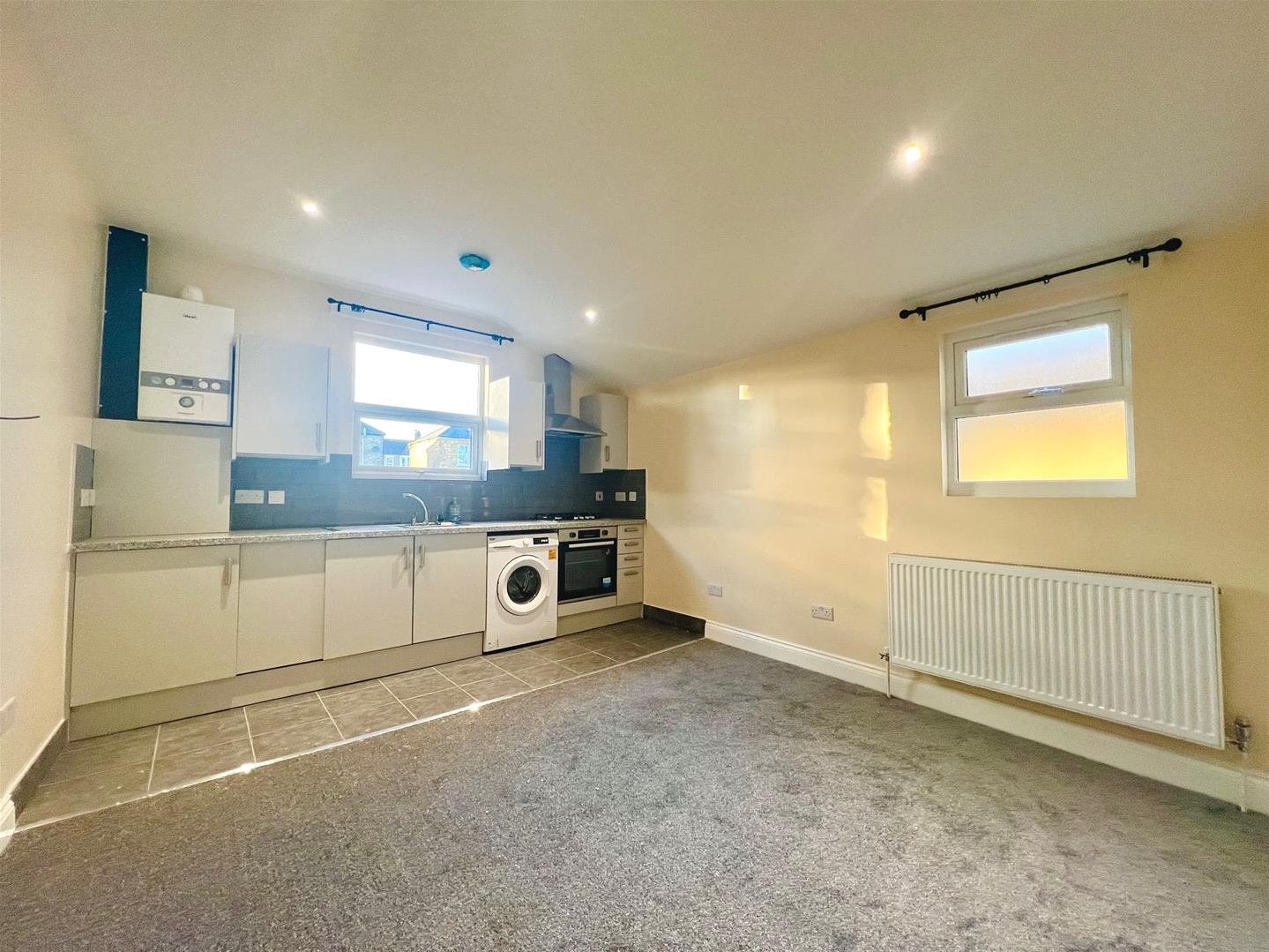 Flat Verdant Lane in Greater London