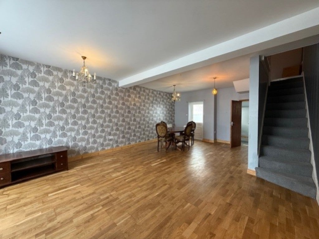 House Byron Road in Greater London