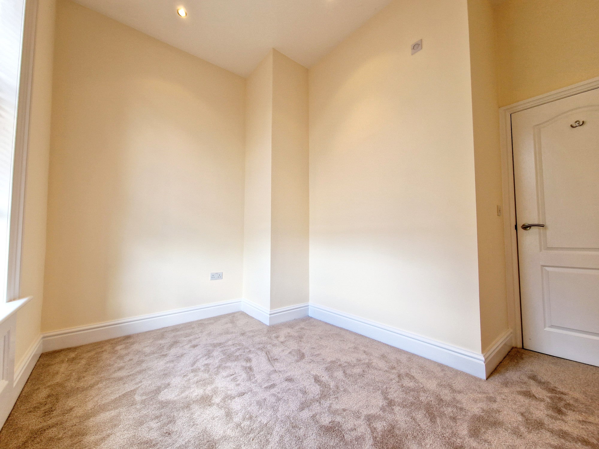 Flat West Cliff in Preston