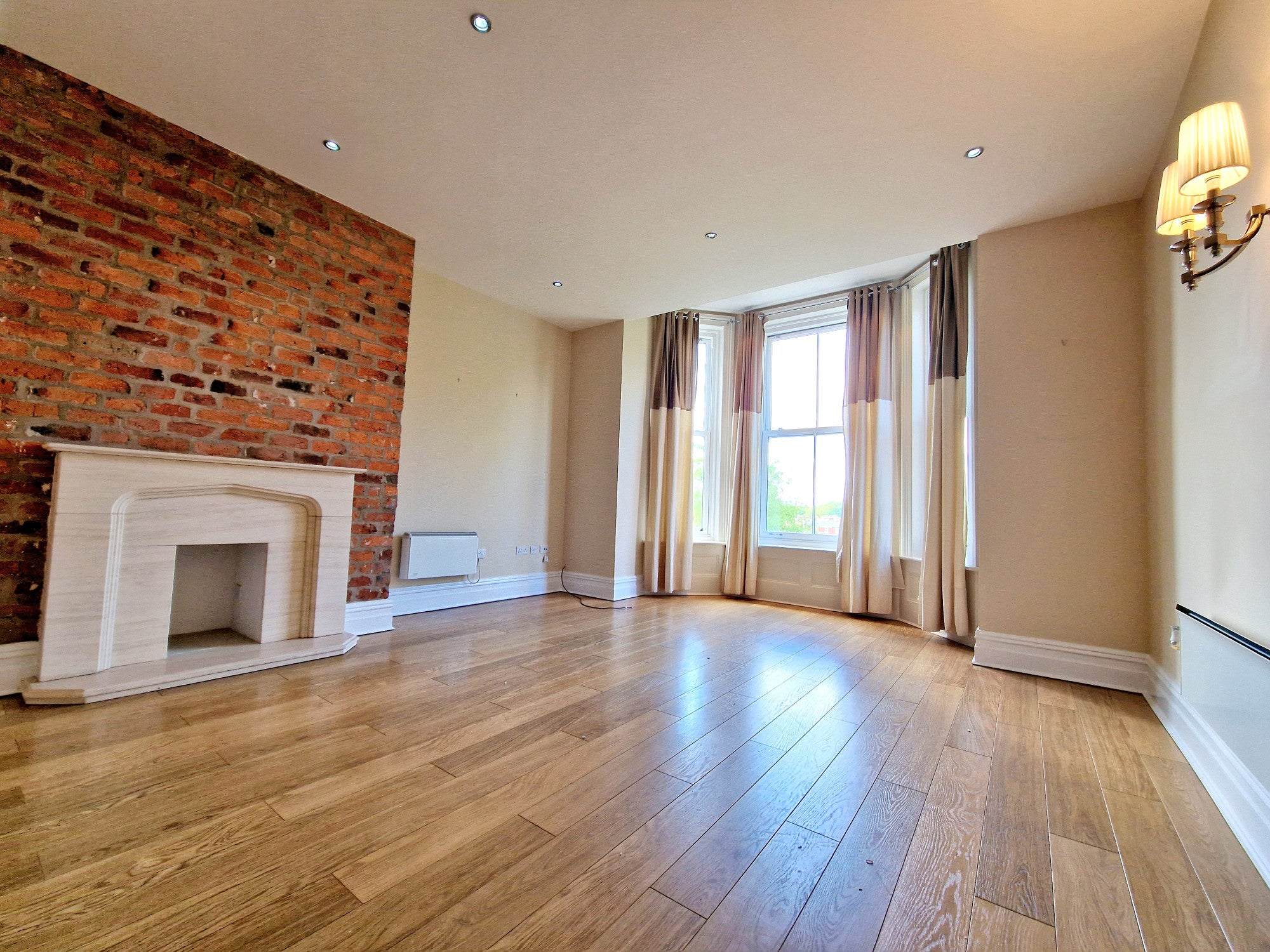 Flat West Cliff in Preston