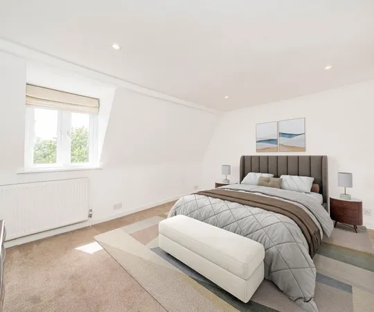 House Hill Rise in Greater London