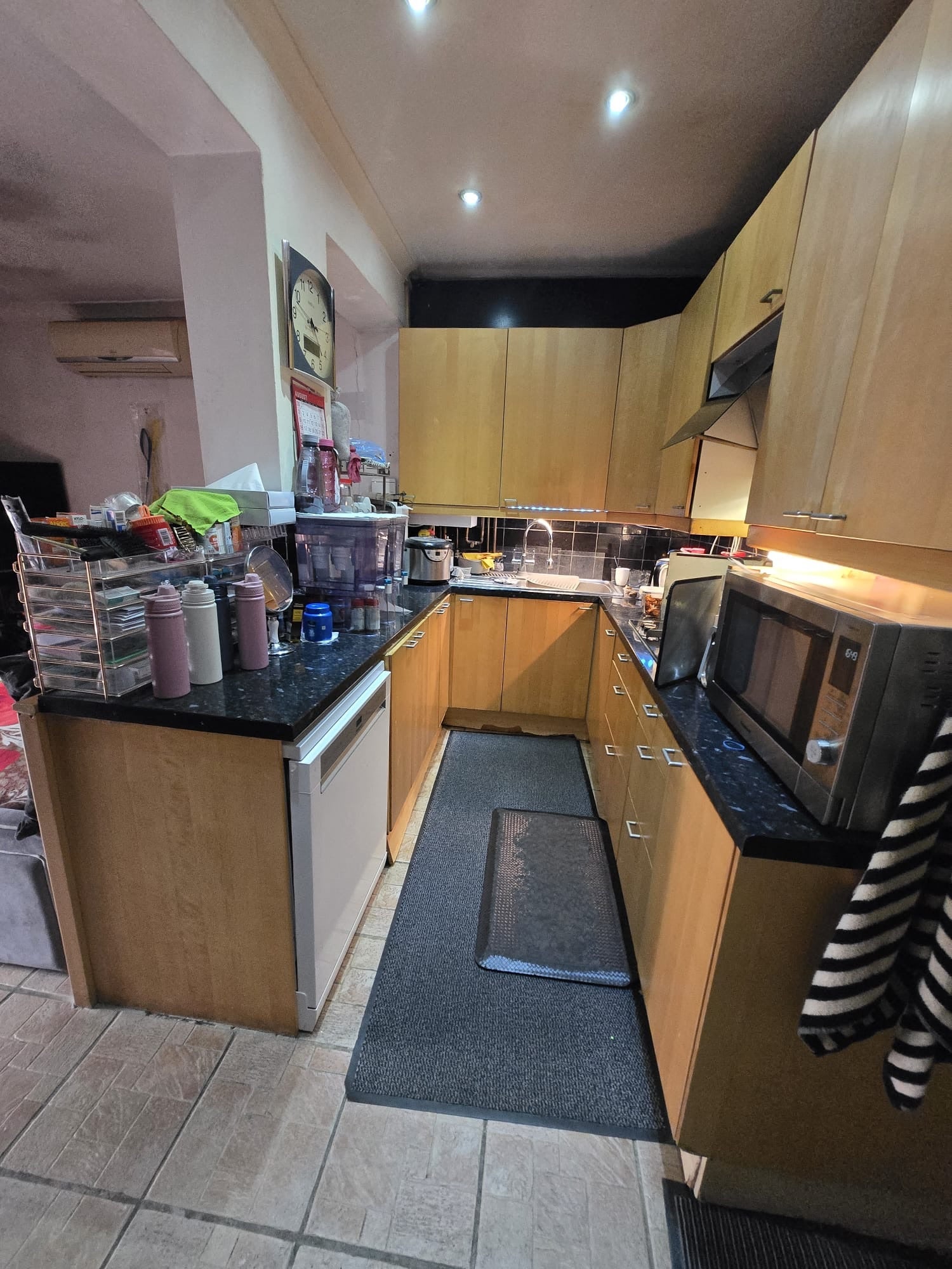 House Allenby Road in Greater London