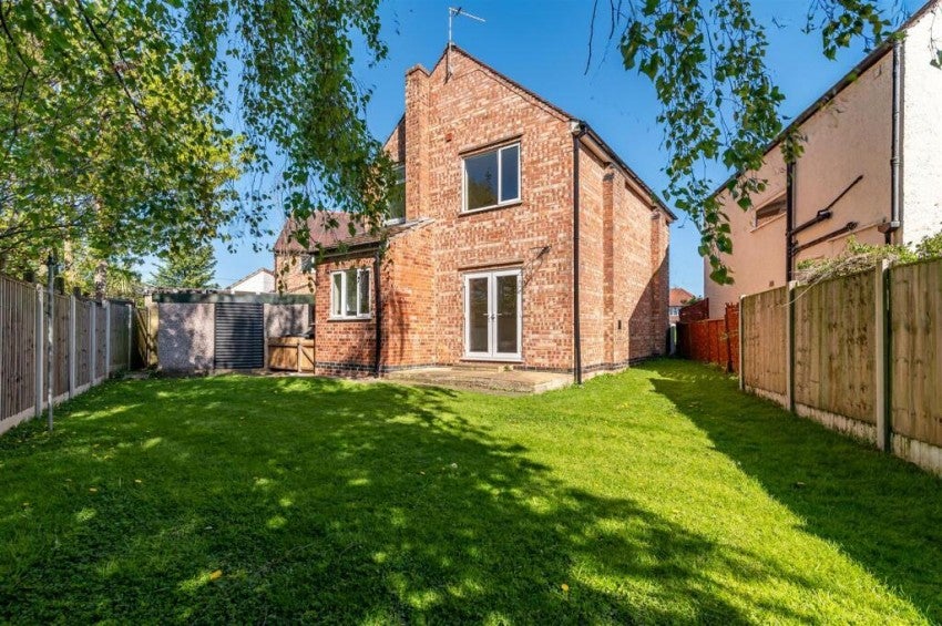House Shelford Crescent in Nottingham