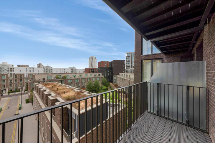 Flat Rope Terrace in Greater London