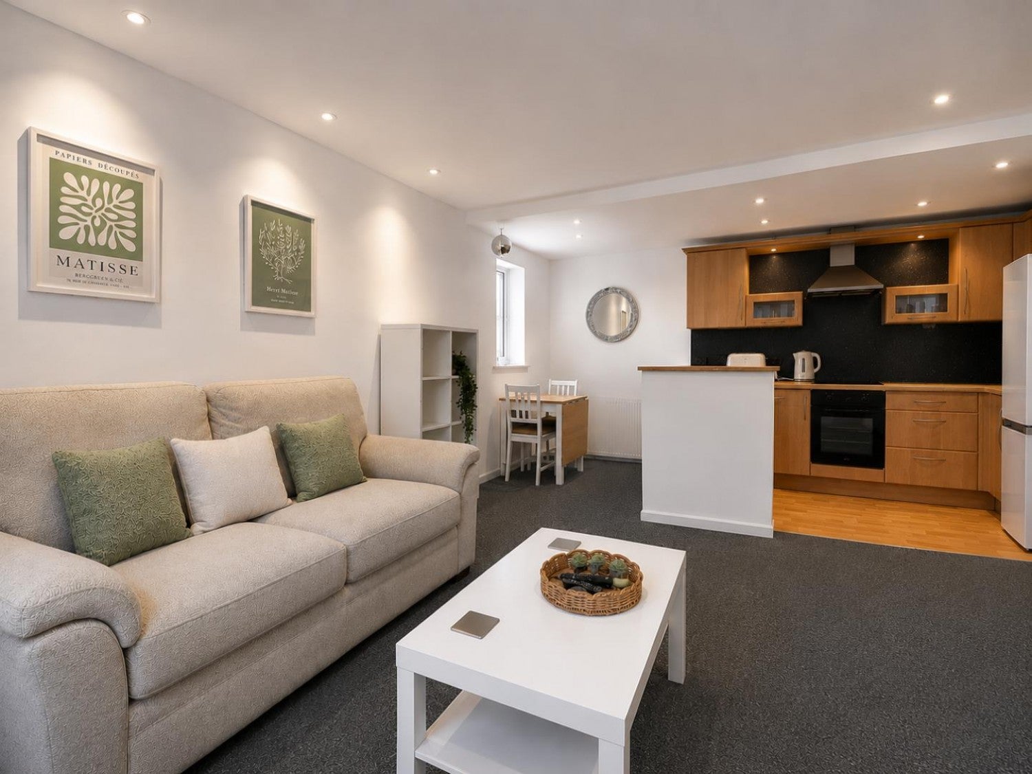 Flat Clos Dol Heulog in Cardiff