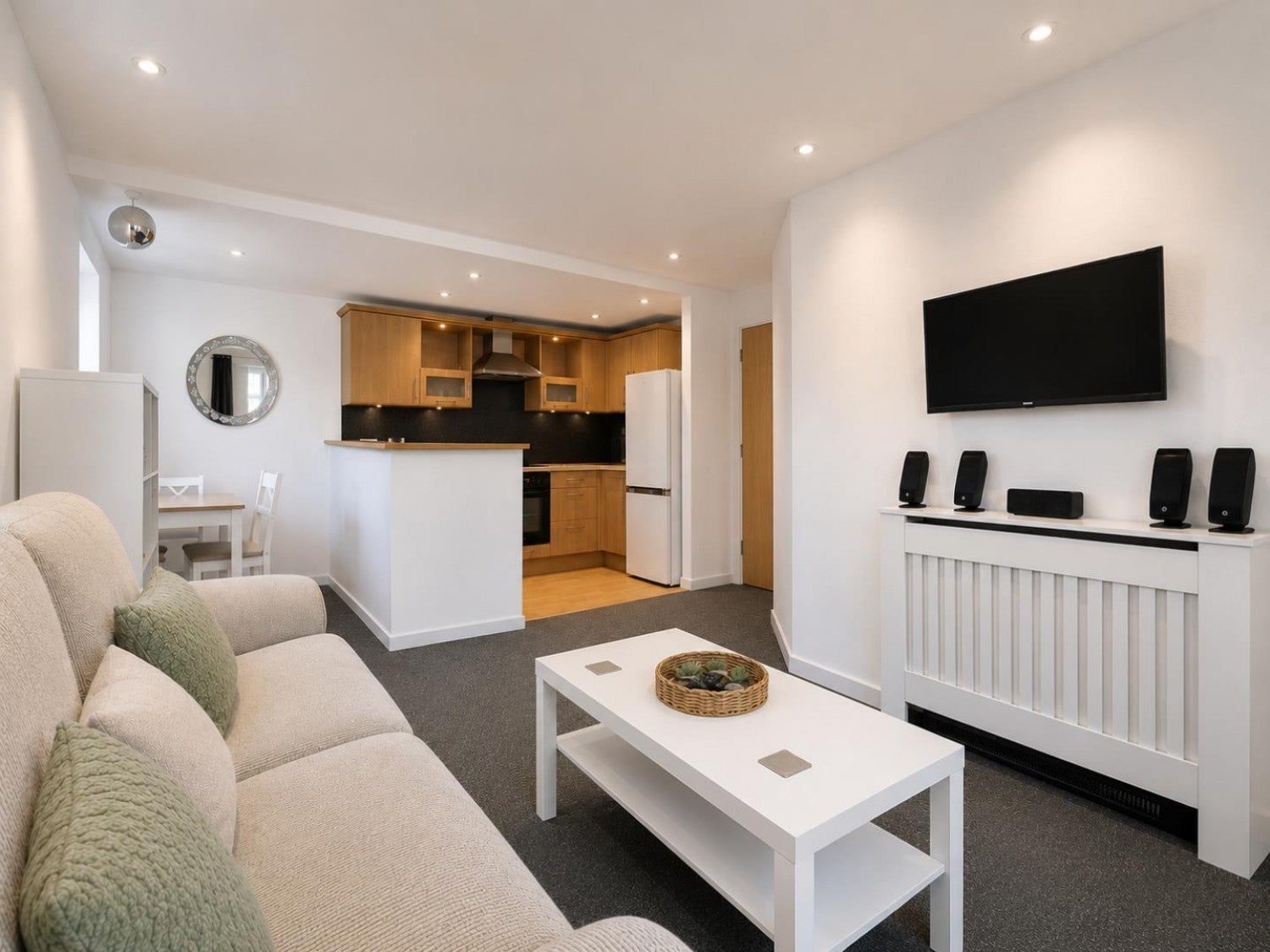 Flat Clos Dol Heulog in Cardiff