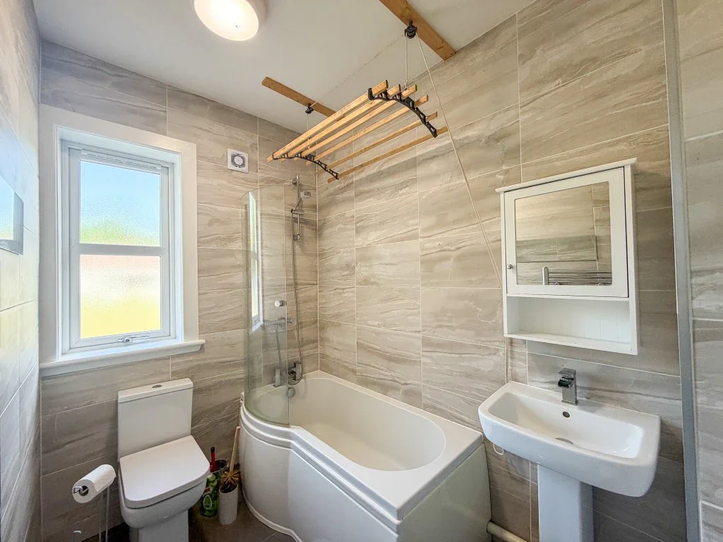 Flat Polton Cottages in Loanhead