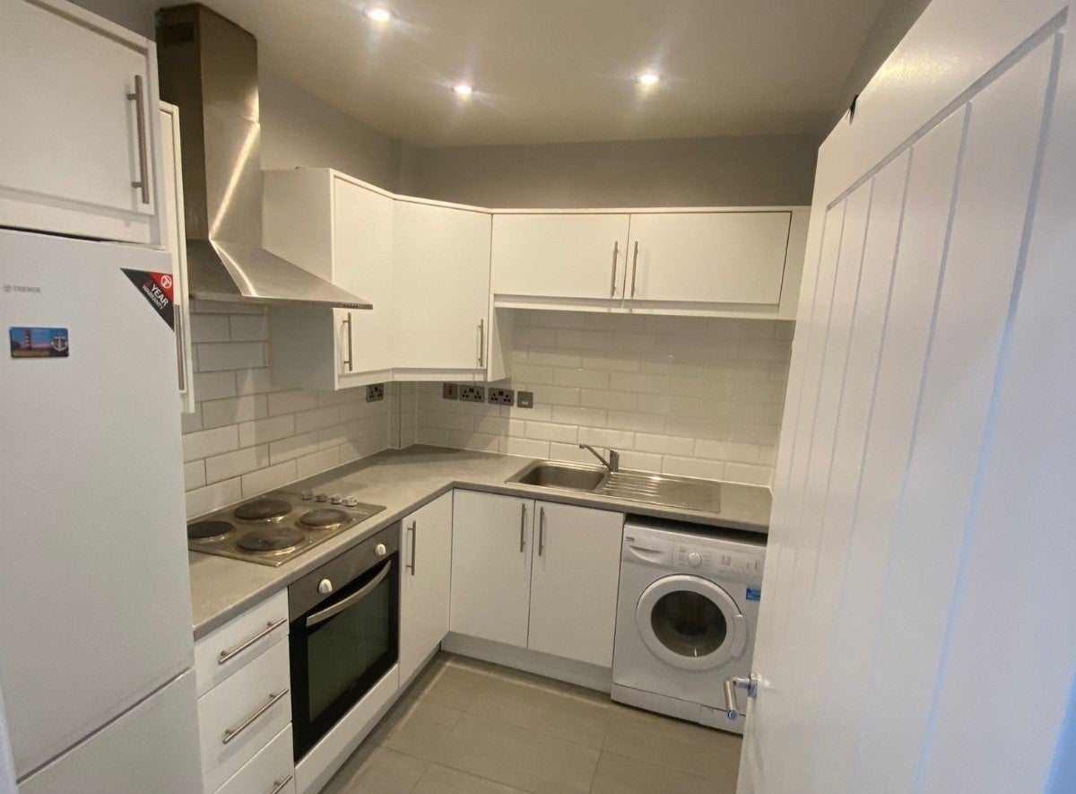 Flat London Road in Greater London